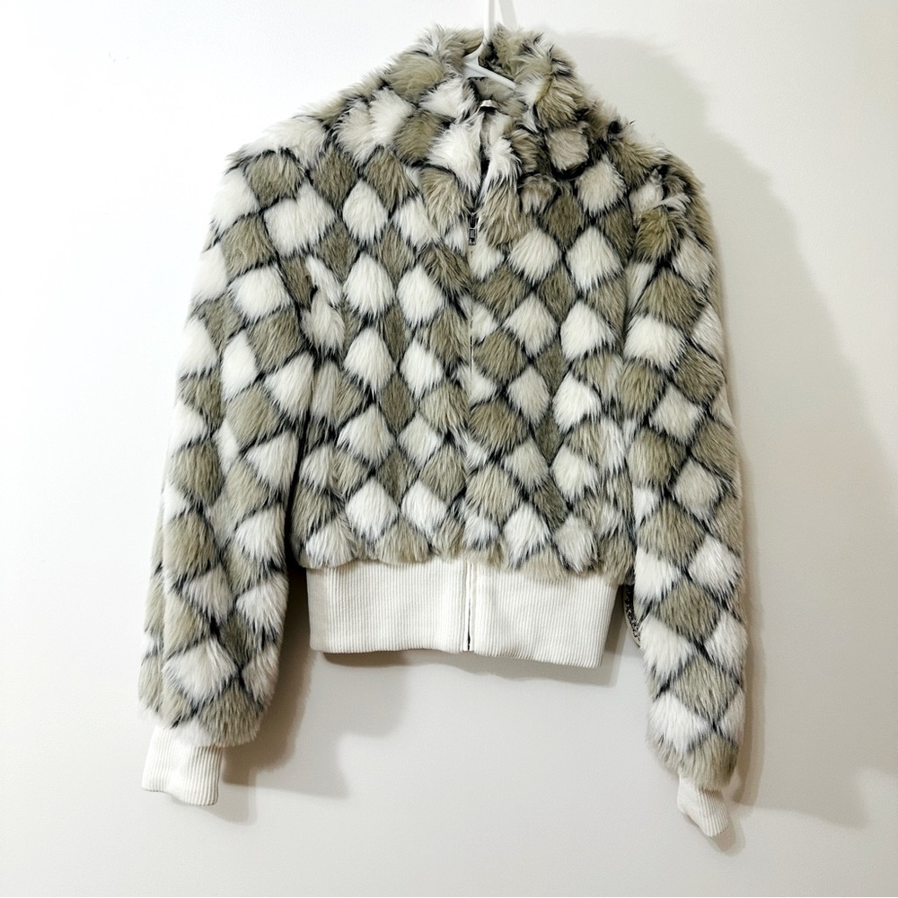 Forever21 Super Soft & Warm Faux Fur Coat - Size: S